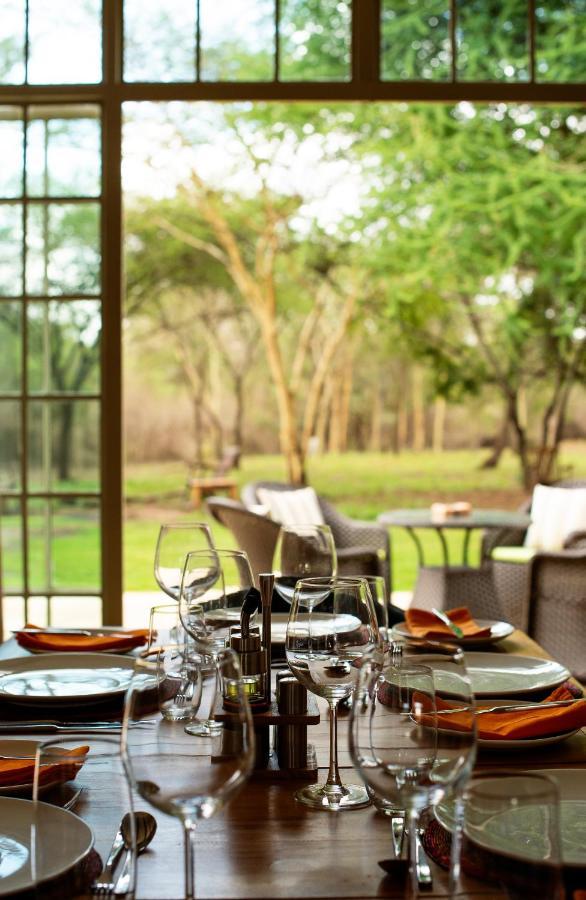 Hotel The Safari House Usa River Exterior foto
